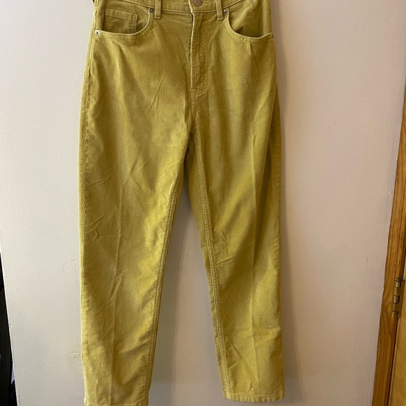 Everlane Muted Yellow Baby Cord Cheeky Yellow Crop Pants - Picture 7 of 9